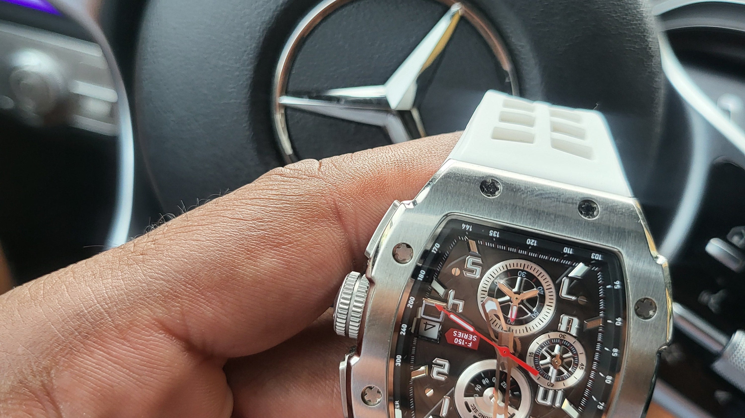 Why Every Watch Enthusiast Needs a Calendar Watch in Their Collection