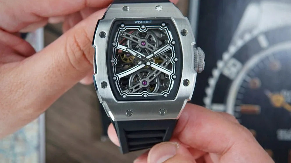 3 Perfect Gifts to Give a Loved One On Valentine’s Day - Wishdoit Watches