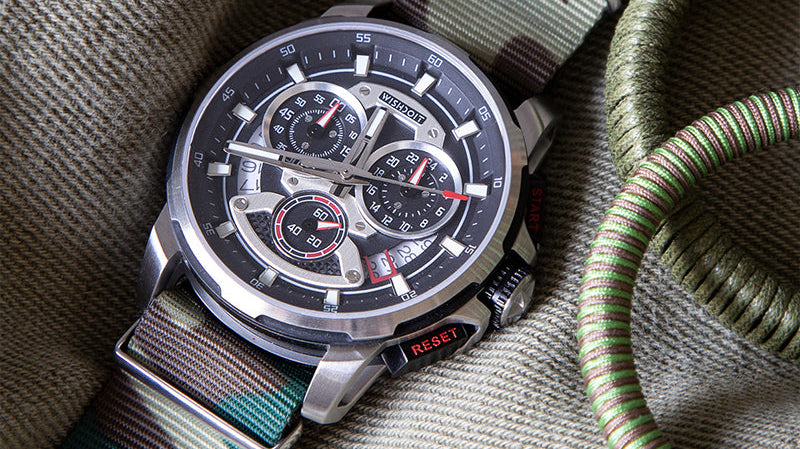 How a Watch Records the Date and Other Information