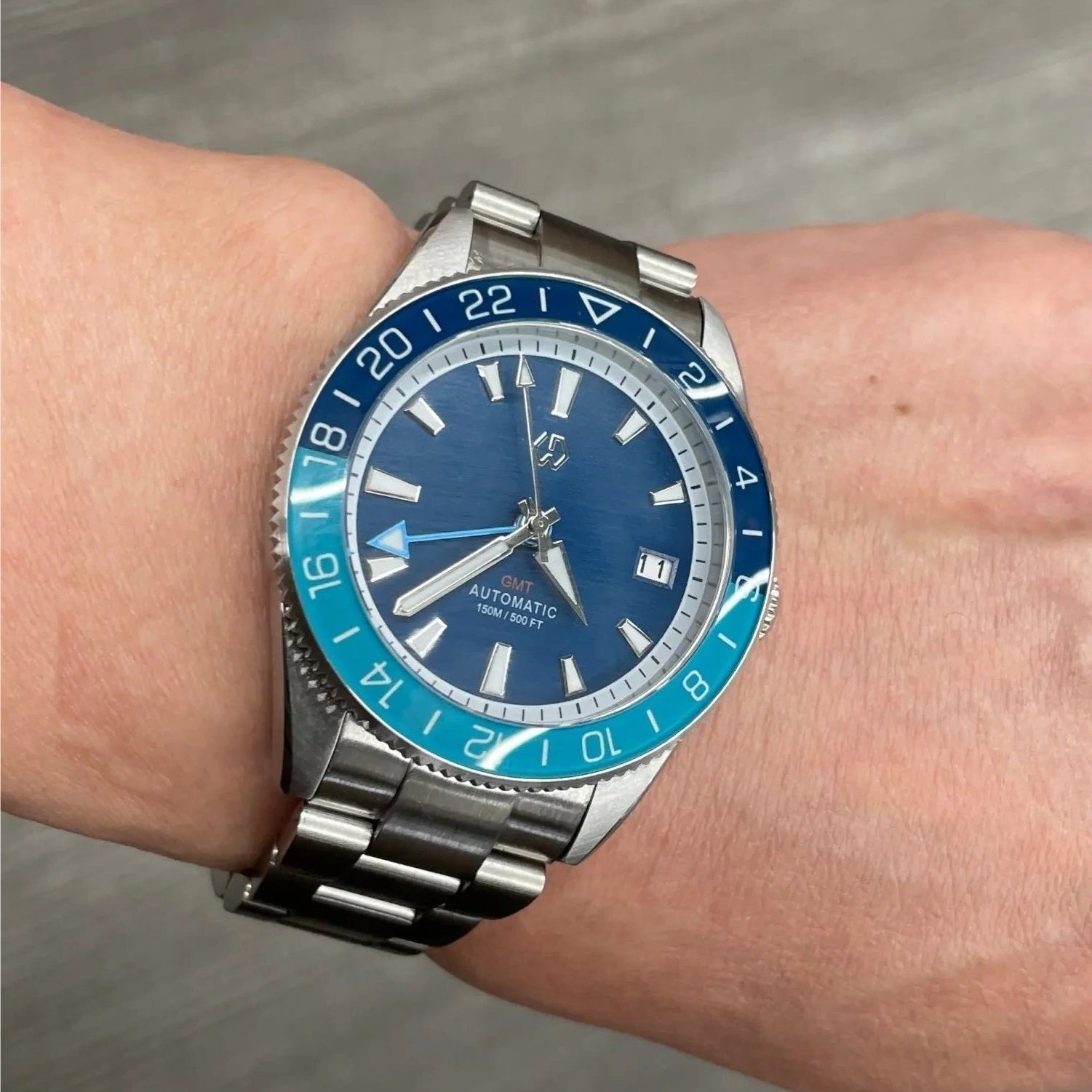 The Abyss Voyager GMT Diving Watch: Designed for Exploring the Depths of Life