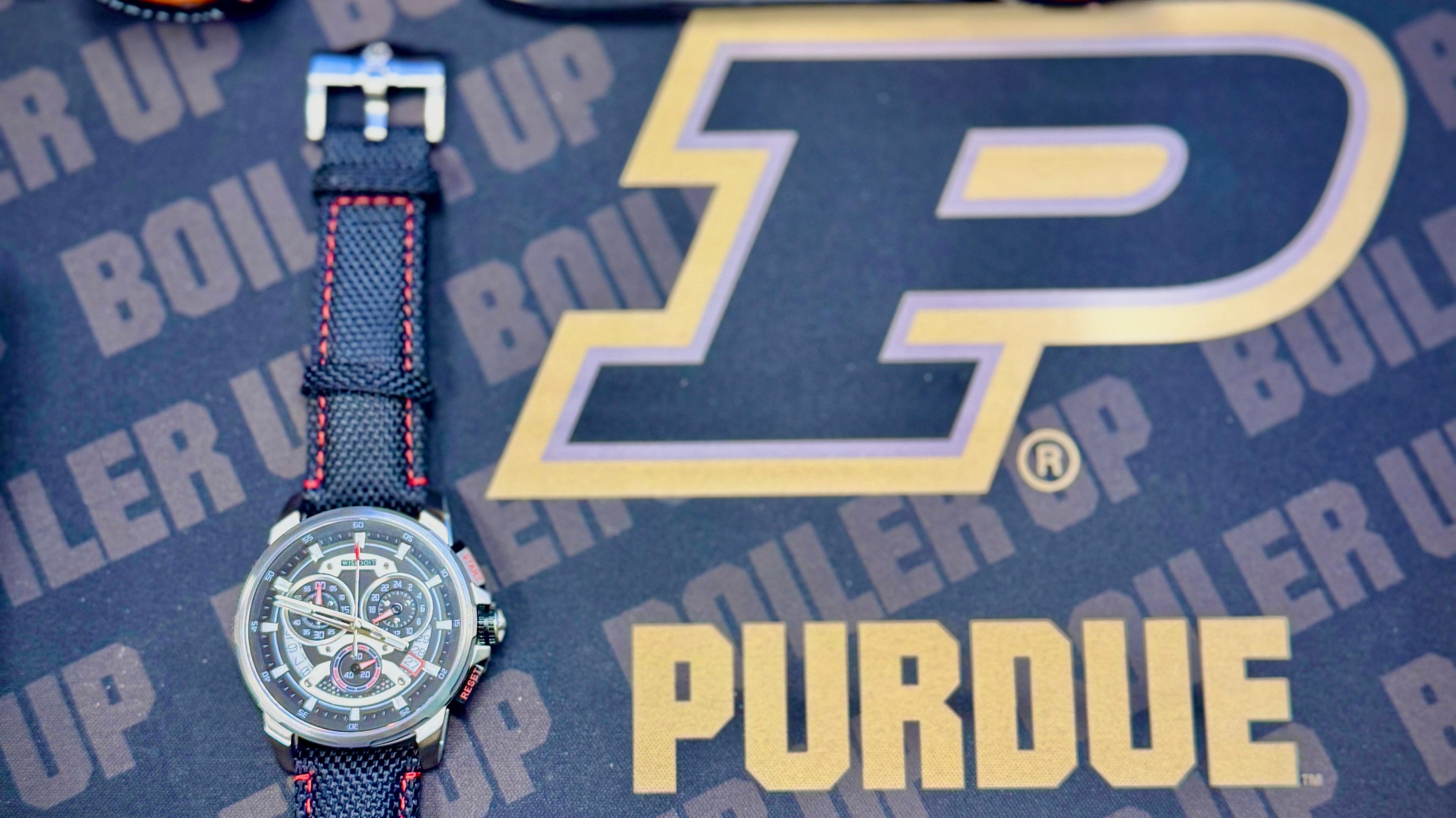 Affordable Luxury: Best Mid-Range Watches to Own in 2025