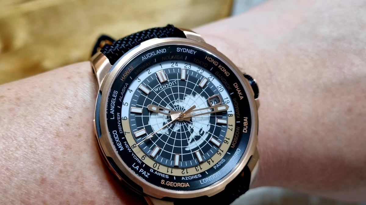 Why do watch hands get stuck? Common causes and simple solutions