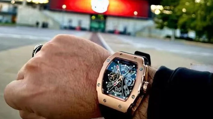 Hands-on: The Viking Tomahawk Watch Limited Edition-A double-sided axe, An axe line. - Wishdoit Watches