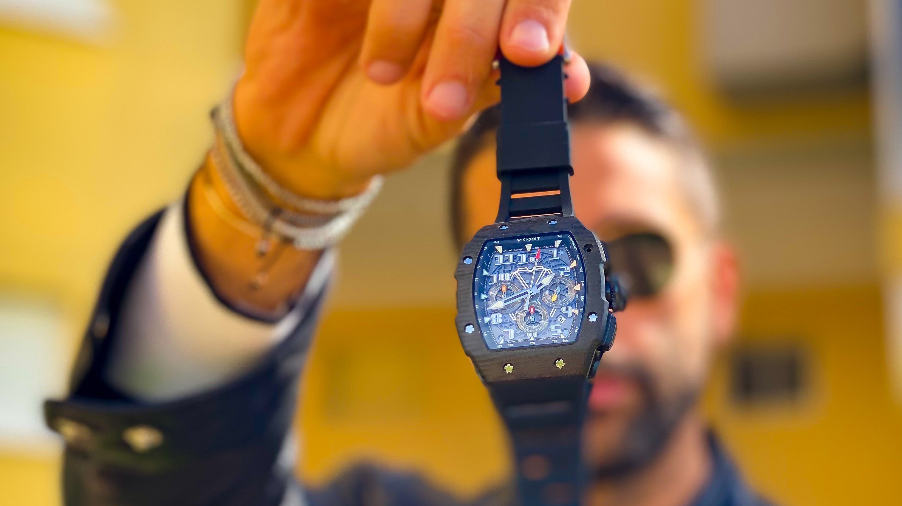 How Do Quartz and Mechanical Watches Work?