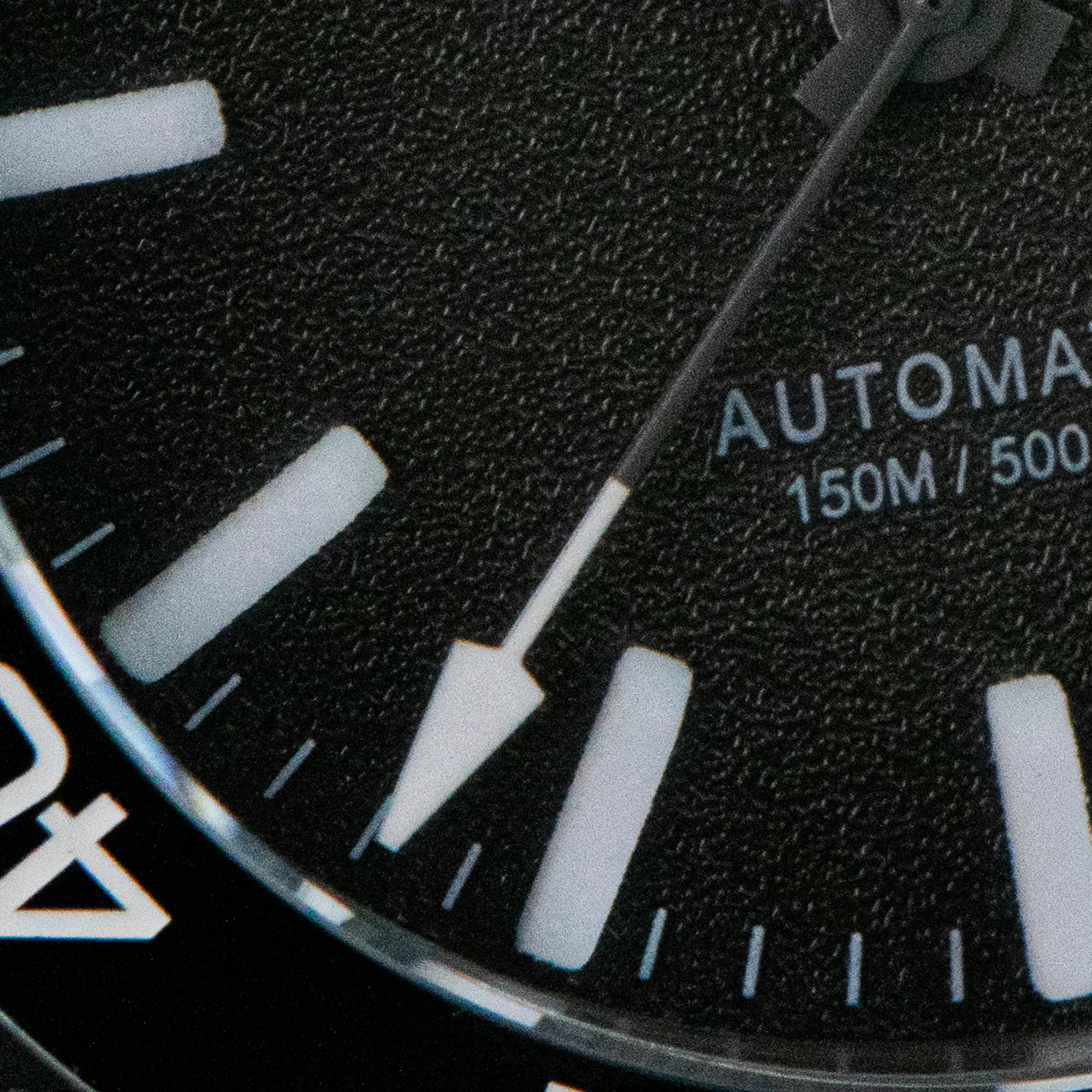 Wishdoit Watches Round Affordable aqua storm Automatic diver watch with 3D luminous needles ceramic bezel |316L Stainless Steel|black