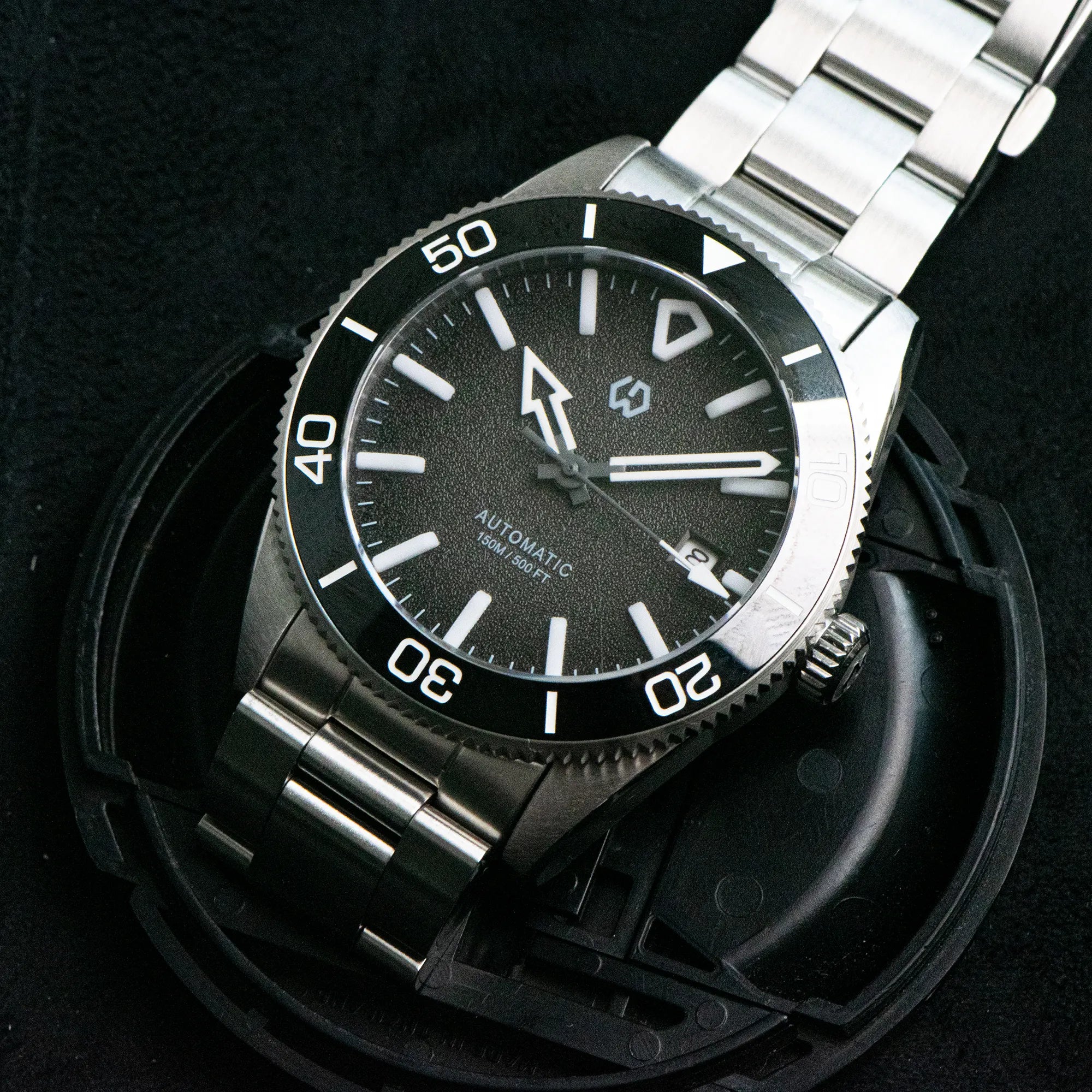 Wishdoit Watches Round Affordable aqua storm Automatic diver watch with 3D luminous needles ceramic bezel |316L Stainless Steel|black