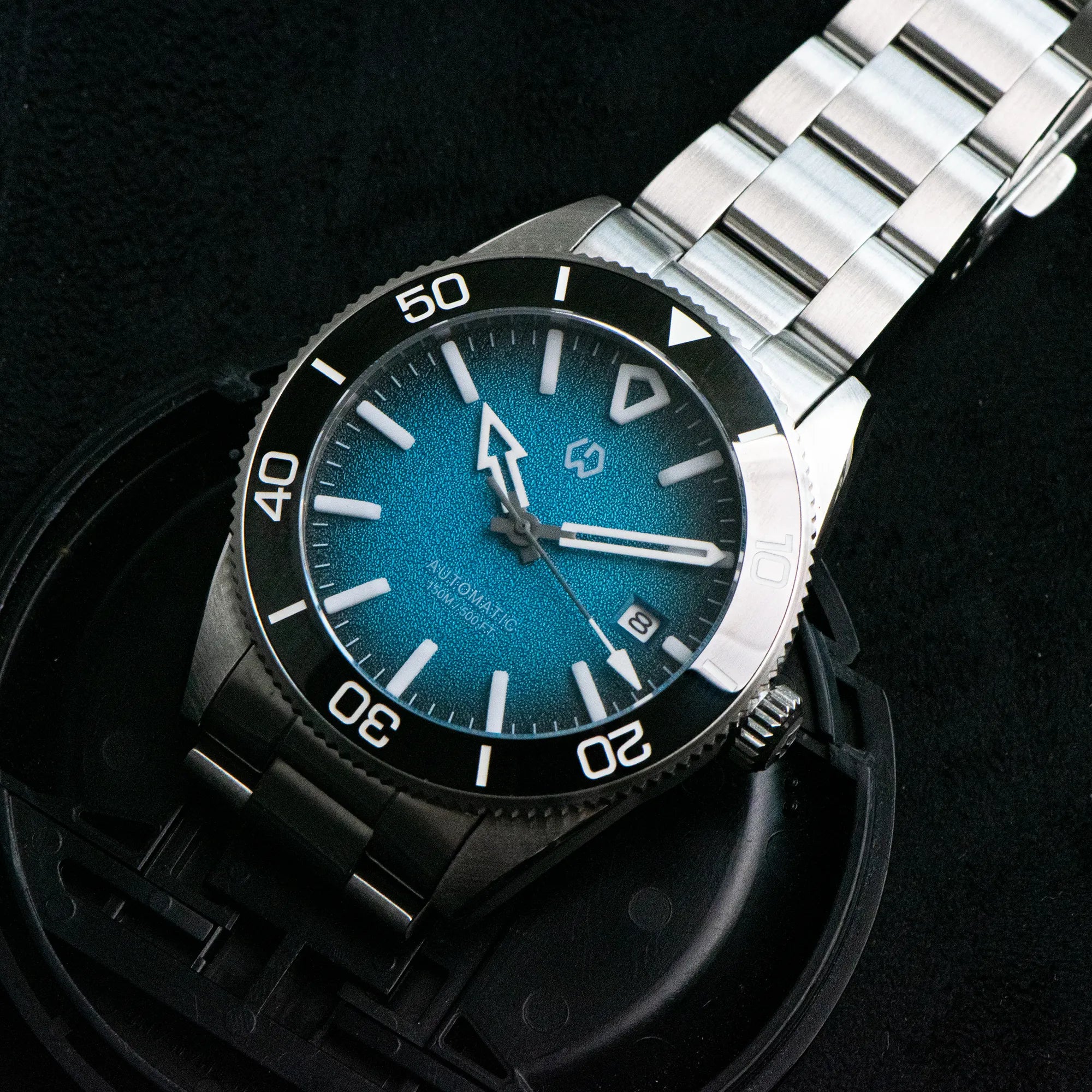 Wishdoit Watches Round Affordable aqua storm Automatic diver watch with 3D luminous needles ceramic bezel |316L Stainless Steel|light blue