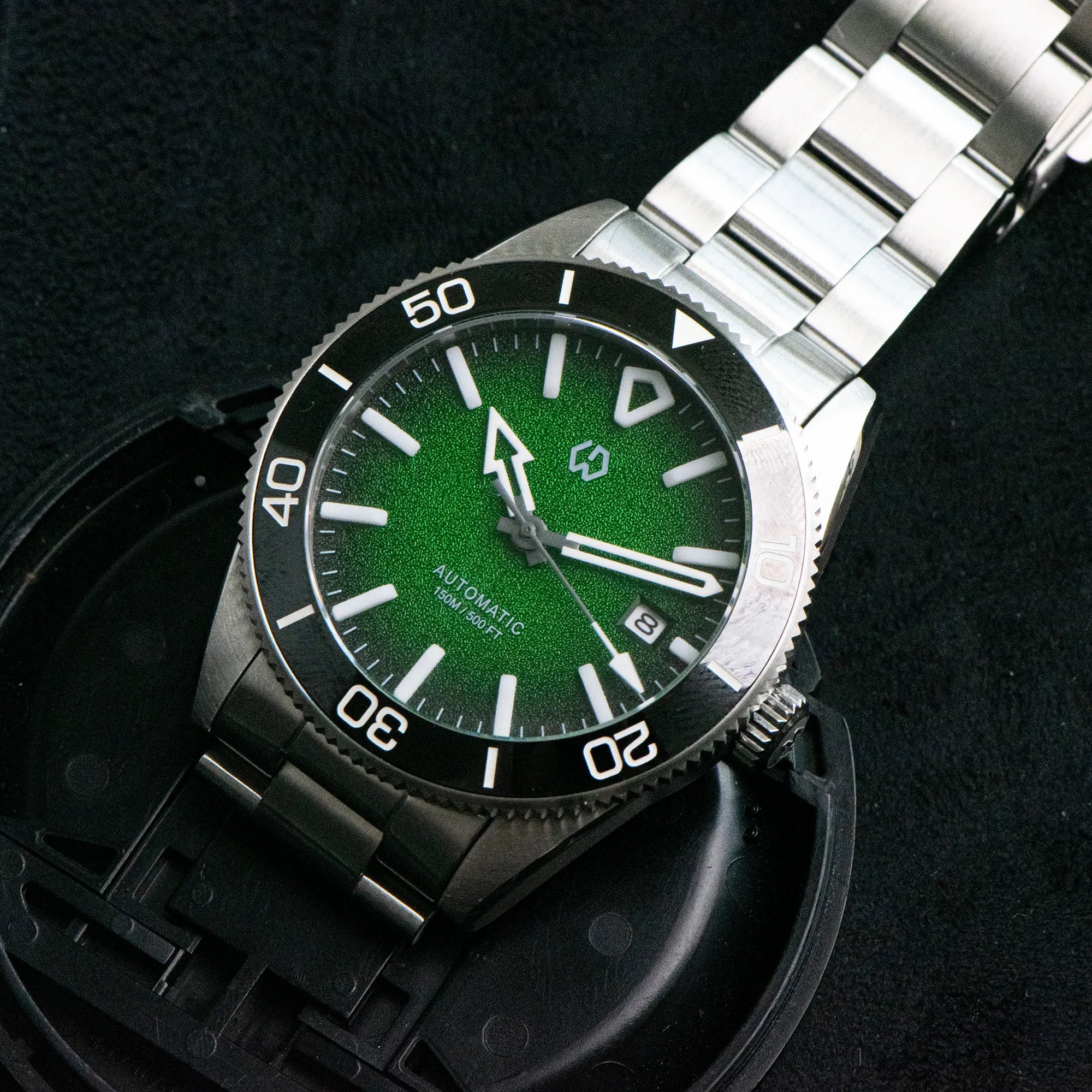 Wishdoit Watches Round Affordable aqua storm Automatic diver watch with 3D luminous needles ceramic bezel |316L Stainless Steel|green