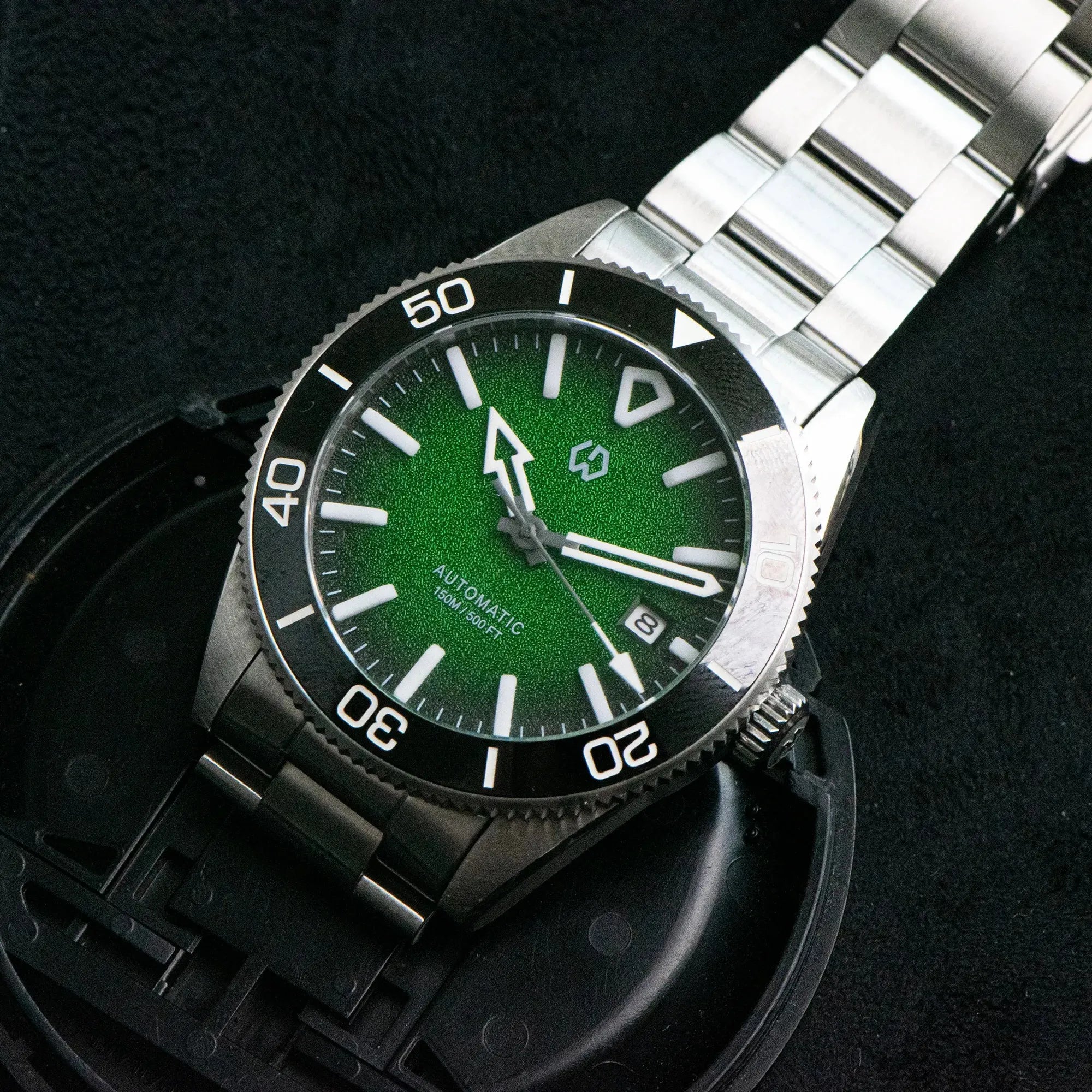 Wishdoit Watches Round Affordable aqua storm Automatic diver watch with 3D luminous needles ceramic bezel |316L Stainless Steel|green
