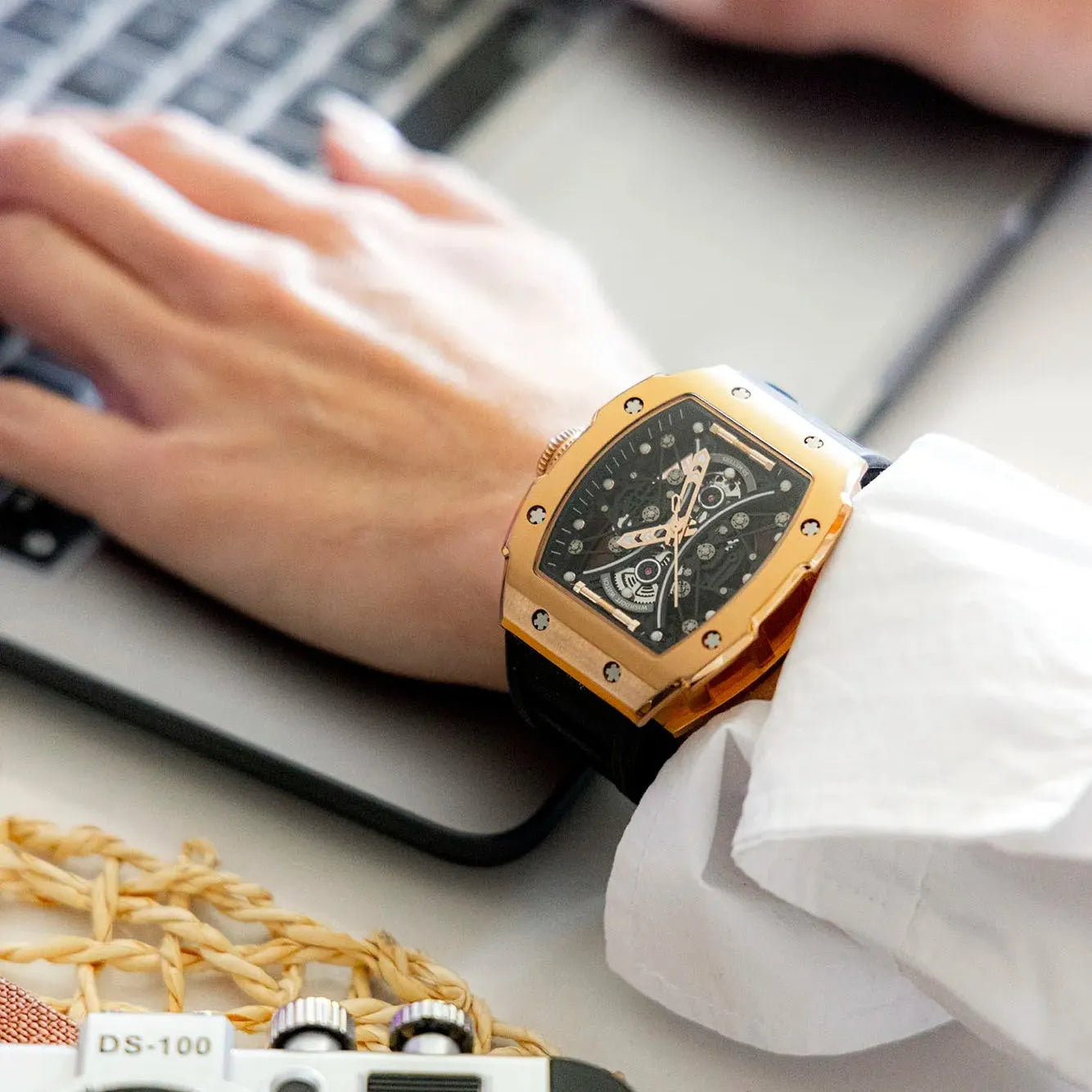 Hourglass Skeleton Quartz Watch