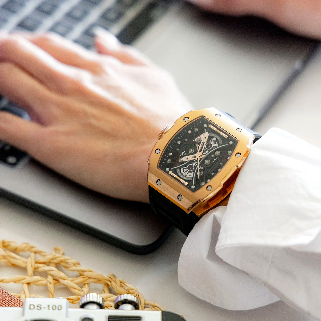 Hourglass Skeleton Quartz Watch