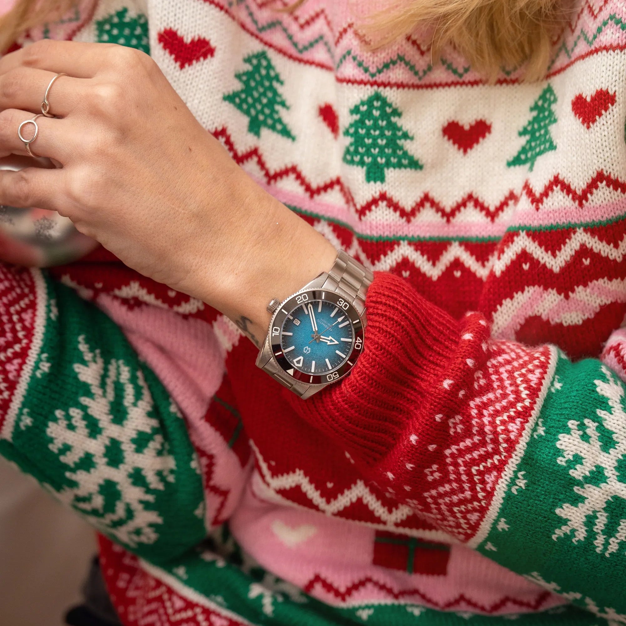 Wishdoit Watches Round Affordable aqua storm Automatic diver watch with 3D luminous needles ceramic bezel |316L Stainless Steel|light blue