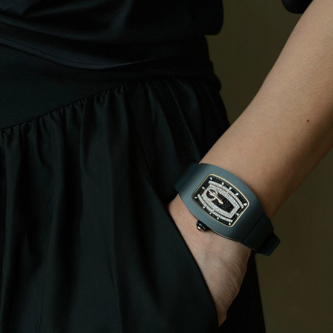 Wishdoit Watches Tonneau Affordable Best Women Chronograph l Shellstone Women's Watches|Starry Dial| Fluorine Rubber Watch Strap|(Black Strap)