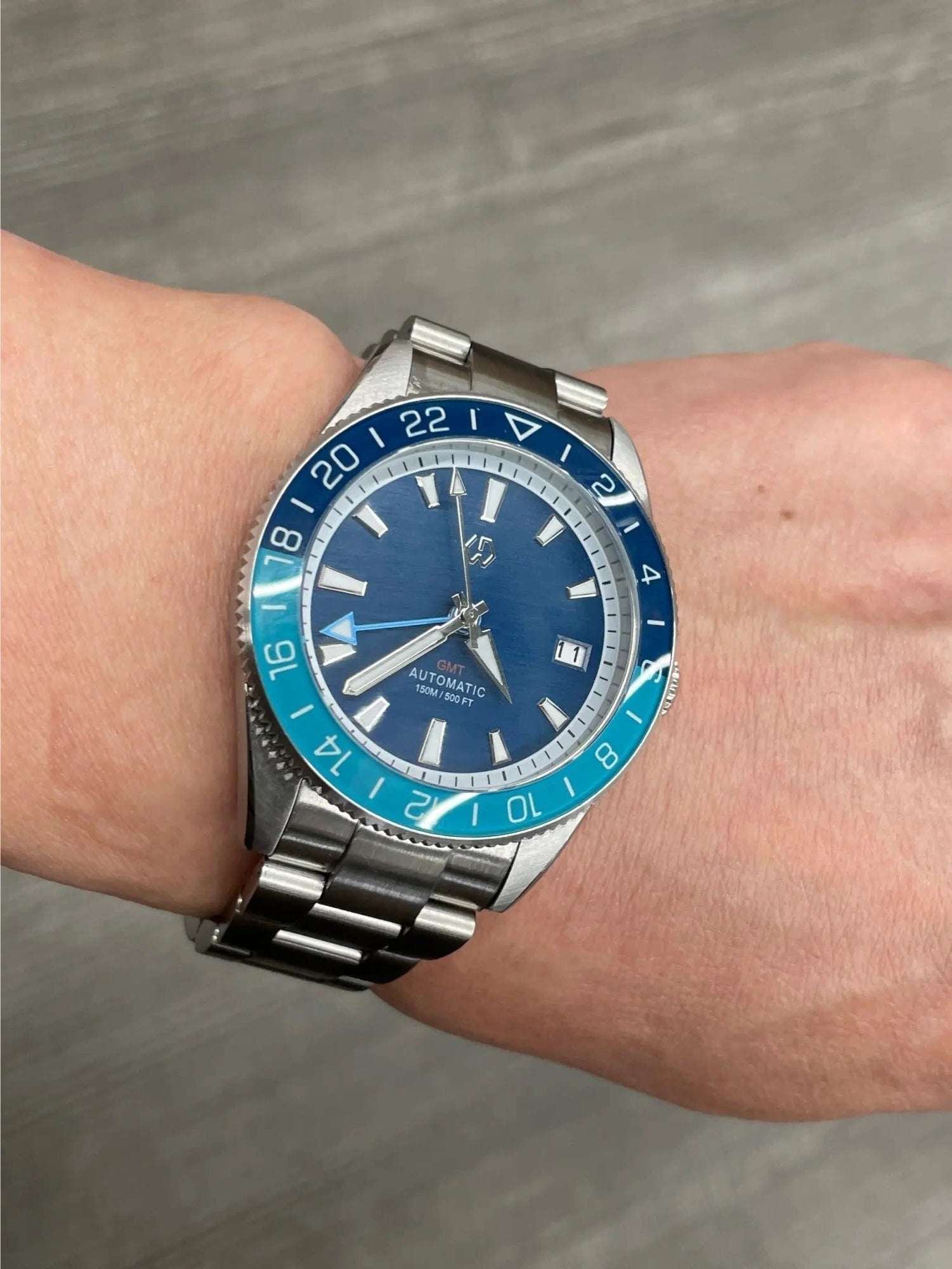 The Abyss Voyager GMT Diving Watch: Designed for Exploring the Depths of Life