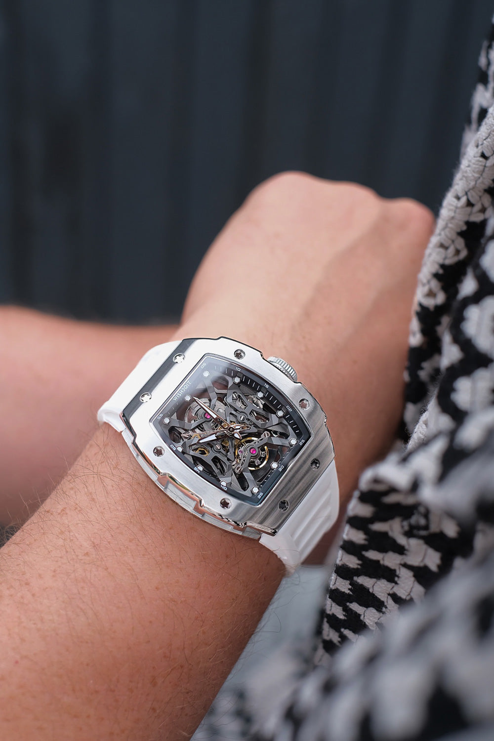 The Essential Guide to Wearing & Maintaining Your Watch