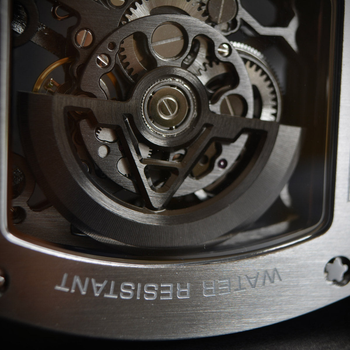 Quick Guide: Winding Your Watch and Learning Simple Demagnetization Techniques