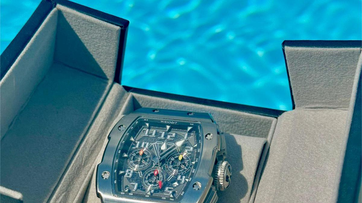 5 Best Luxury Watches For Travel under $300-Wishdoit watches