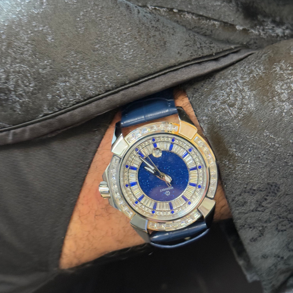 How to Match Your Watch with Your Outfit: A Style Guide for Every ...