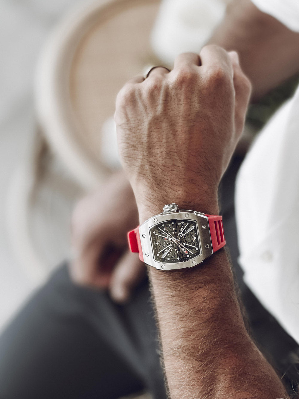 The Perfect Fit: Debunking the Myth of the 42mm Watch-Wishdoit watches