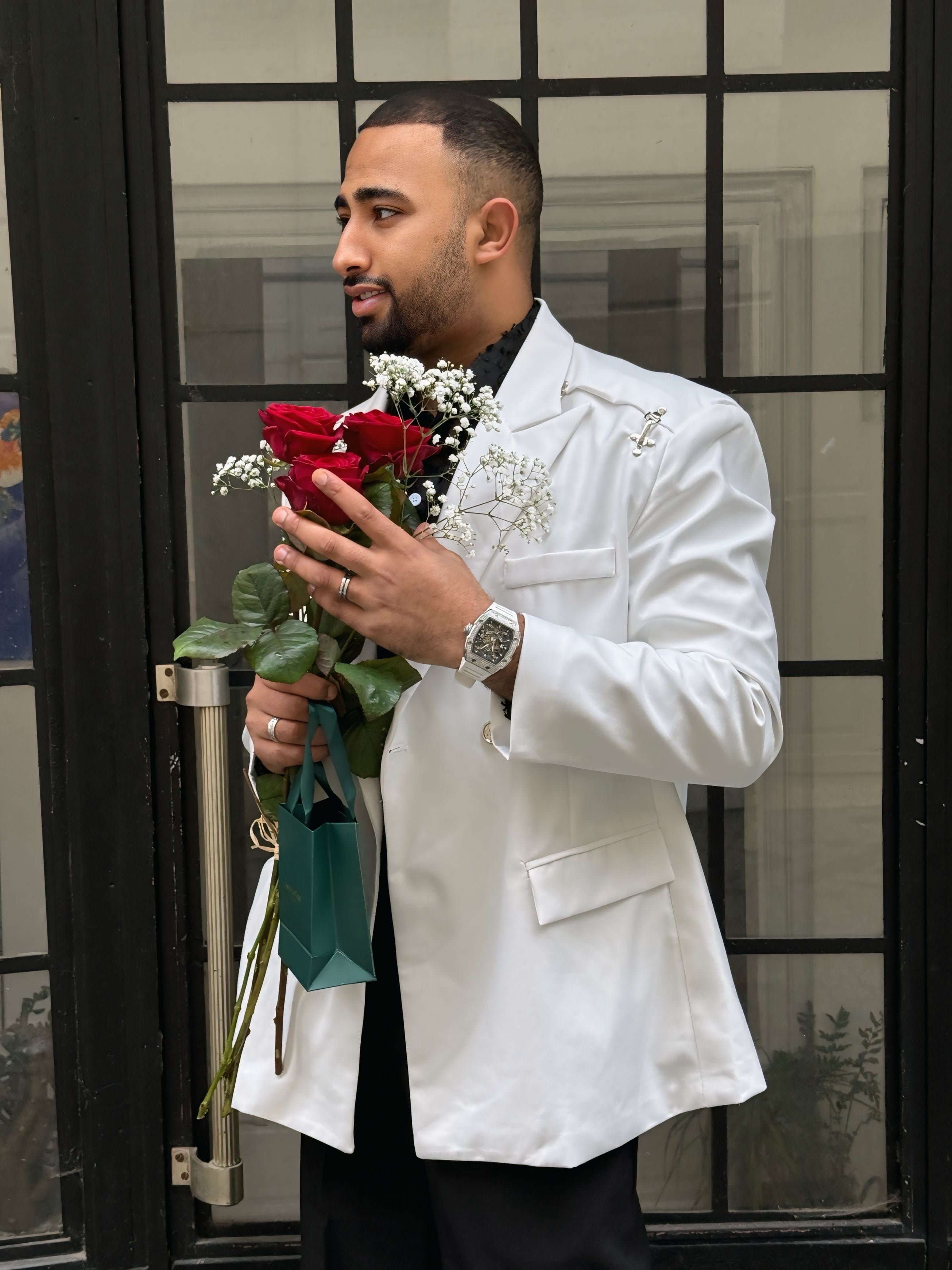 Round or Tonneau? A Stylish Look at Different Watch Case Shapes