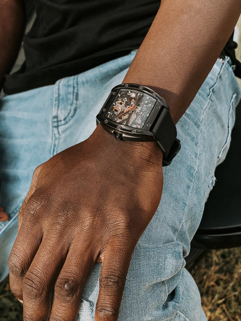 Top 10 Must-Have Watches: Timeless Style Meets Cutting-Edge Technology