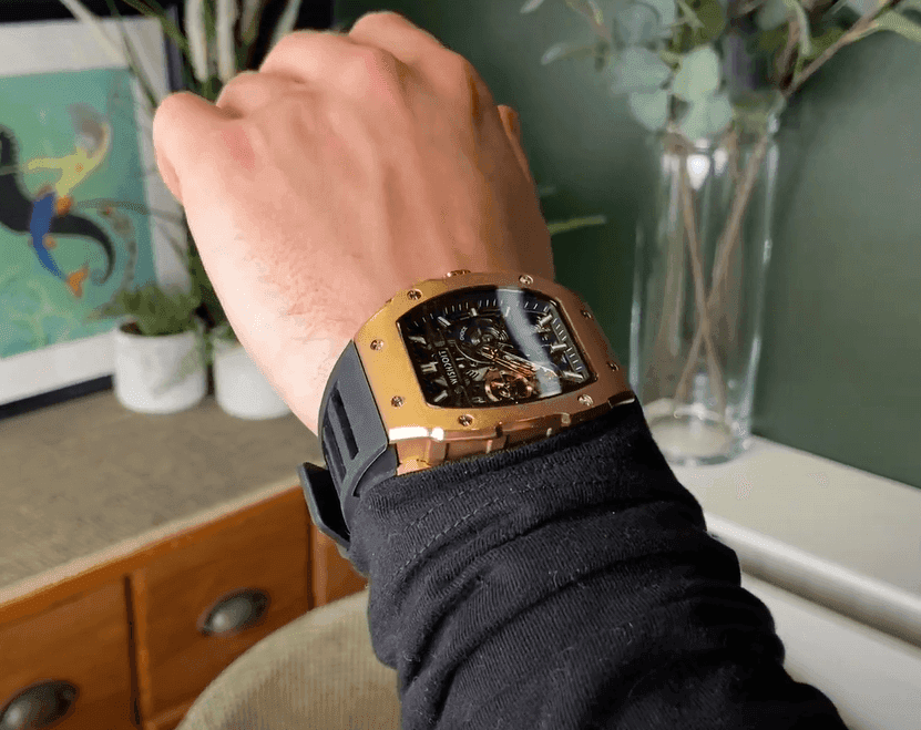 The Hidden Rule of Mechanical Watches: Avoid These Hours to Save Your Movement