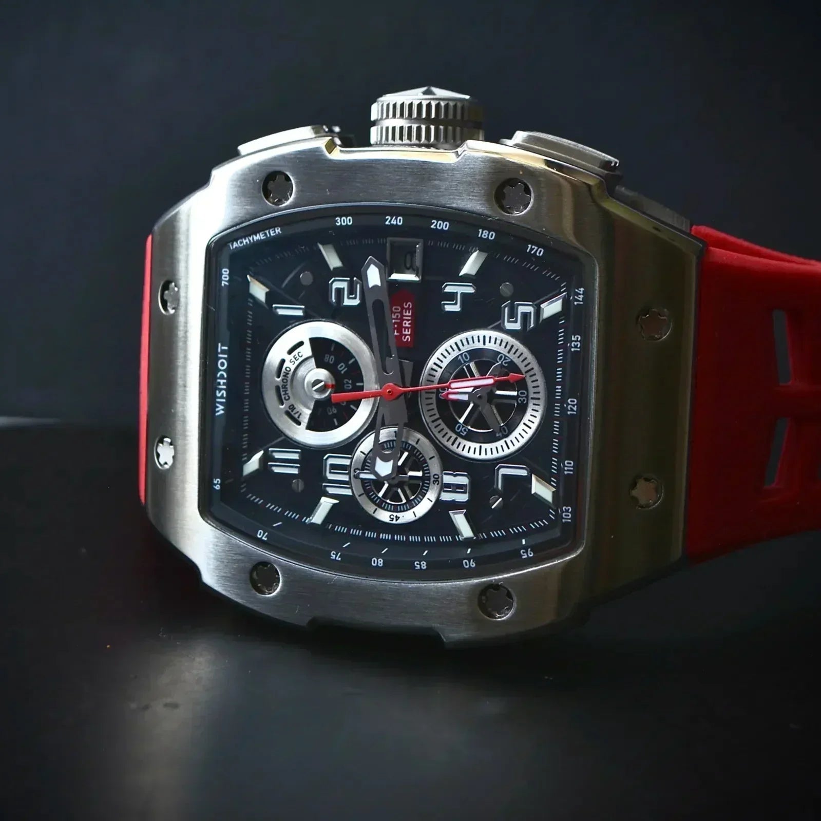 Are Quartz Watches Outdated? Will They Look Cheap?