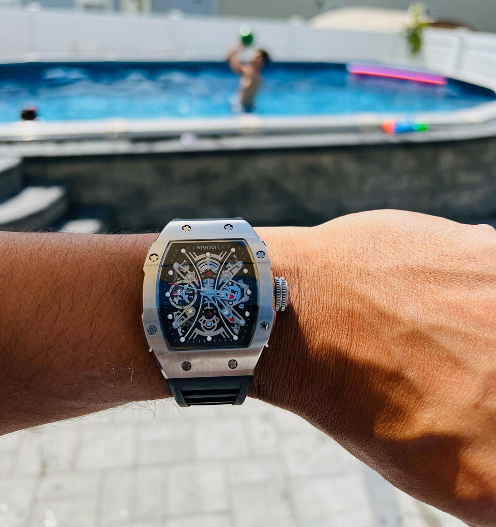 Mechanical vs. Quartz Watches: Which One Should You Choose?