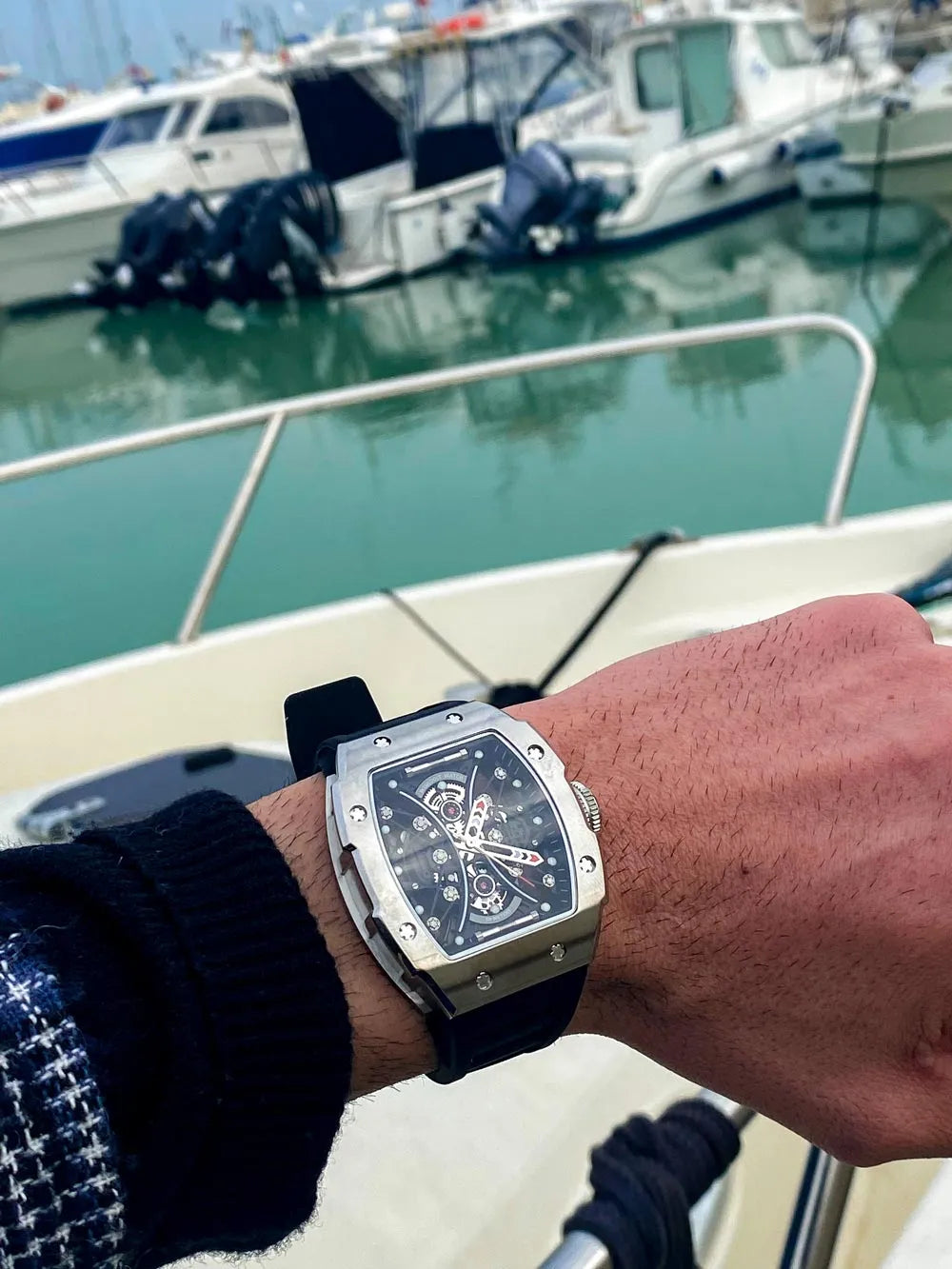 Learn about the history of quartz watches and who invented them with Wishdoit Watches - your ultimate source for timepiece knowledge