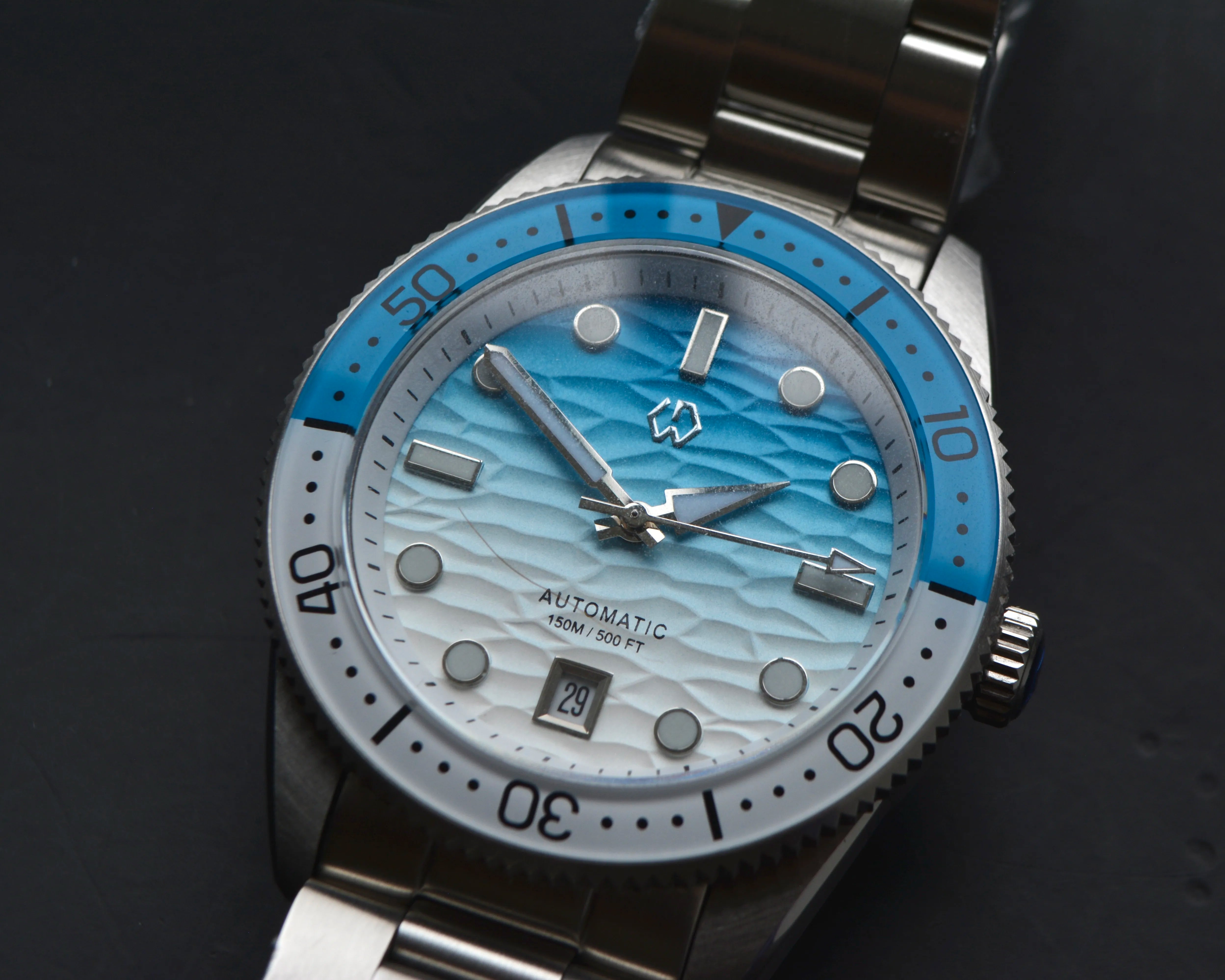 New Arrivals: Luxury watches collection featuring bold, modern designs.