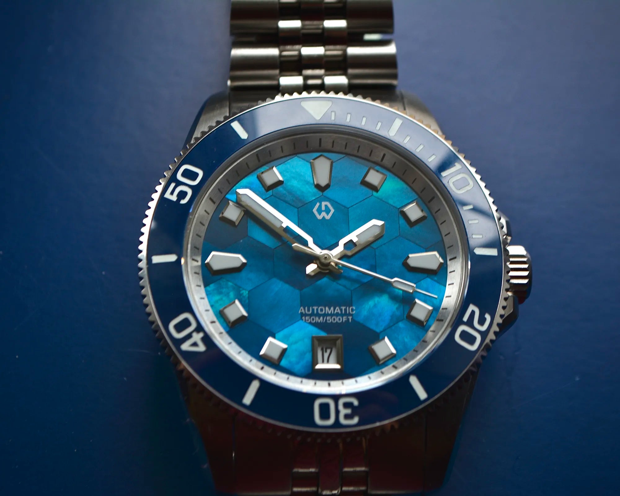 Wishdoit Triton Prism Automatic Diver – Iridescent Ocean Edition. A unique men’s dive watch with mother-of-pearl dial, automatic movement, and 150m water resistance,WSD9032:AC,