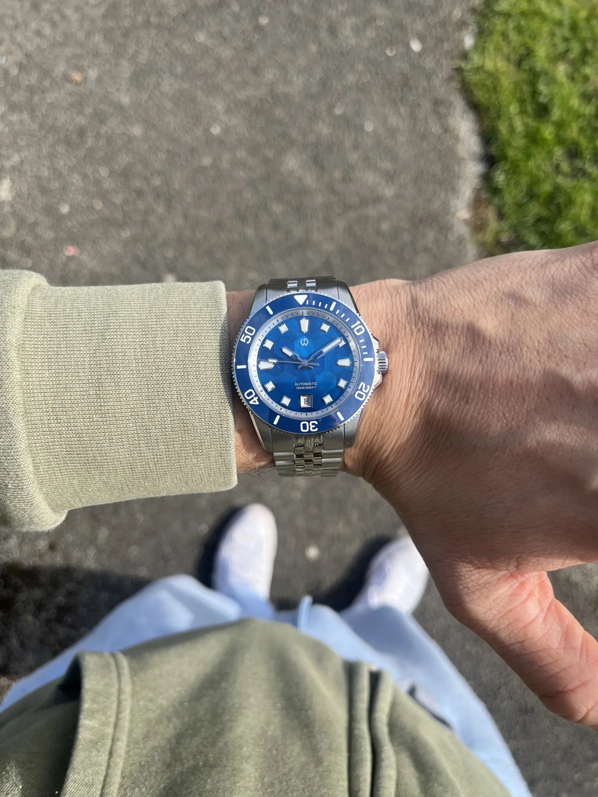 Wishdoit Triton Prism Automatic Diver – Iridescent Ocean Edition. A unique men’s dive watch with mother-of-pearl dial, automatic movement, and 150m water resistance,WSD9032:AC,